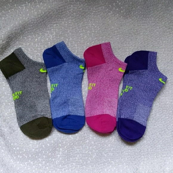 nike dri fit md socks